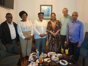 Eduardo Abdula consulta ex-governadores de Nampula