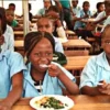 EUA doam USD 40 milhões para alimentar alunos em Maputo
